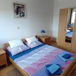 Vala - One Bedroom With Sea View A2 דירה