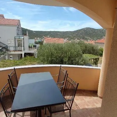 Vala - One Bedroom With Sea View A2 * Vinišće